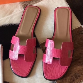 1:1 Replica Hermes Oran Sandals In Rose Red Lizard Leather HMSOIV66B61