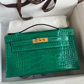Hermes Kelly Pochette Handmade Bag In Vert Emerald Shiny Alligator Leather HMSDMO5835V