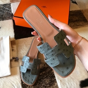 Hermes Oran Slide Sandals In Vert Amande Ostrich Leather Top Replica HMSBK8KVNY0
