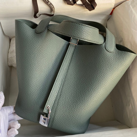 Hermes Picotin Lock 22 Handmade Bag in Vert Amande Clemence Leather 1:1 Replica HMS048JWQG0
