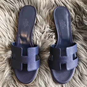 1:1 Replica Hermes Oasis Sandals In Sapphire Epsom Leather HMSMM330DJ5