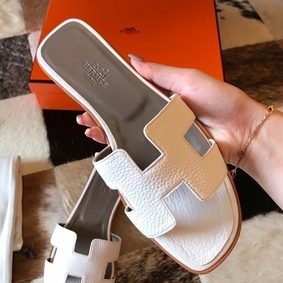 Cheap Hermes Oran Slide Sandals In White Clemence Leather HMSTOP5L56A