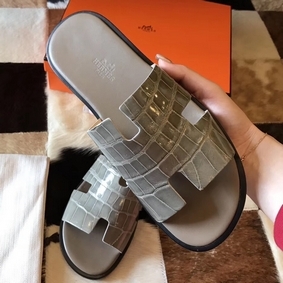 Best Quality Hermes Izmir Sandals In Grey Shiny Niloticus Crocodile HMS4631CI72