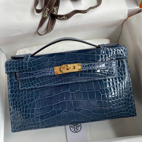Hermes Kelly Pochette Handmade Bag In Vert Bosphore Shiny Alligator Leather HMS2FWKOEF0