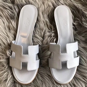 Fake Hermes Oasis Sandals In Pearl Grey Epsom Leather HMSV405X307