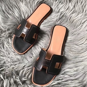 Imitation Hermes Oran Perforated Sandals In Black Swift Leather HMSLGFT5HE1