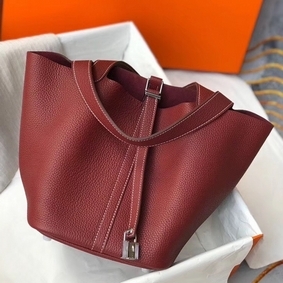 Hermes Picotin Lock 22 Bag In Bordeaux Clemence Leather HMS9AI631QB