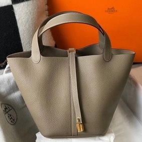 Hermes Picotin Lock 22 Bag In Tourterelle Clemence Leather HMSU7927G9W