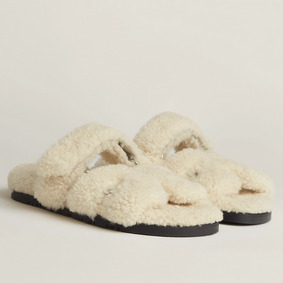 Hermes Women's Chypre Sandals In Off White Shearling Top Replica HMSPRP3D835