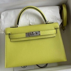Hermes Kelly Mini II Sellier Handmade Bag In Jaune Bourgeon Chevre Mysore Leather Top Replica HMS2W076N71