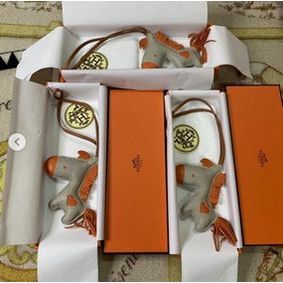 Hermes Horse H4570 1:1 Replica HMSR34R14XN