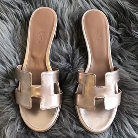 Best Quality Hermes Oasis Sandals In Champagne Swift Leather HMSN36R1BUR