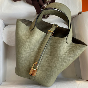 Fake Hermes Picotin Lock 18 Handmade Bag in Sauge Clemence Leather HMS82W0673O