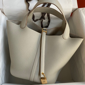 Hermes Picotin Lock 22 Handmade Bag in Pearl Grey Clemence Leather Replica HMSD8EWQ1WV